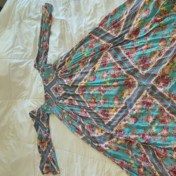 Multi color off the shoulder maxi dress lined from Torrid size 1 - Picture 5 of 5